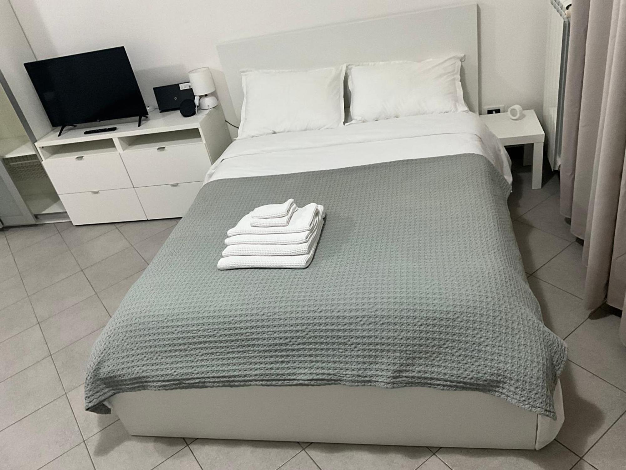 Studio Mer Piscine Cala Di Sole Imperia Italie Mono Locale Une Seule Piece Ngoại thất bức ảnh